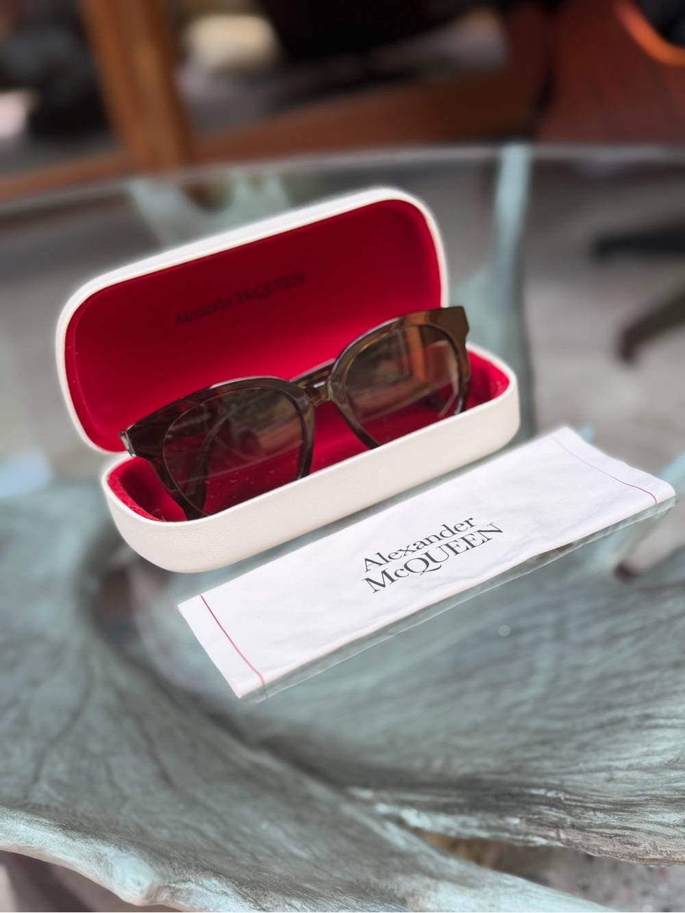 Alexander McQueen Women's Dark Brown Oversized Cat-Eye Sunglasses NWT